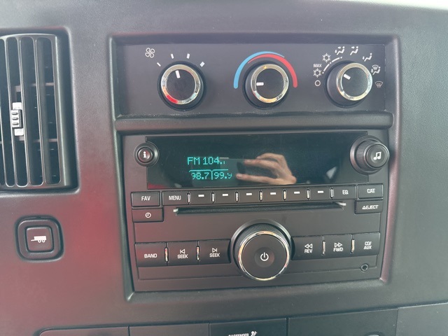 2017 Chevrolet Express Passenger 2500 LS photo 15
