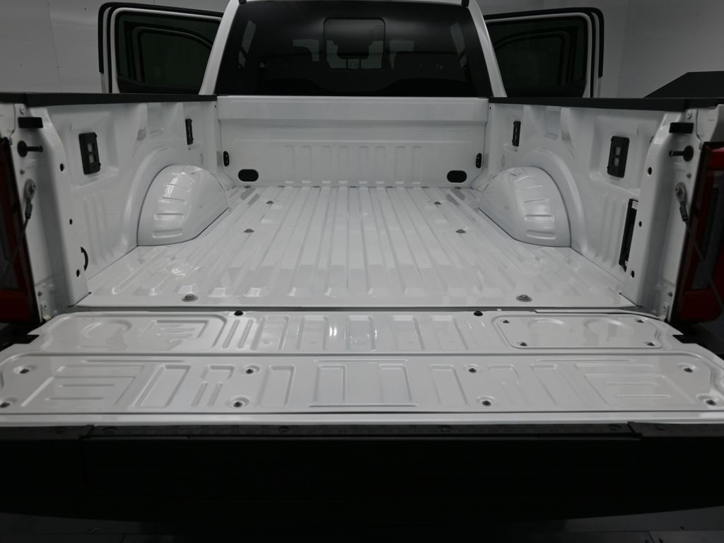 2026 Ford F-250 Platinum photo 32