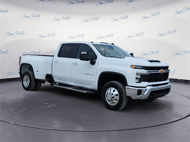 2026 Chevrolet Silverado 3500HD LT photo 7