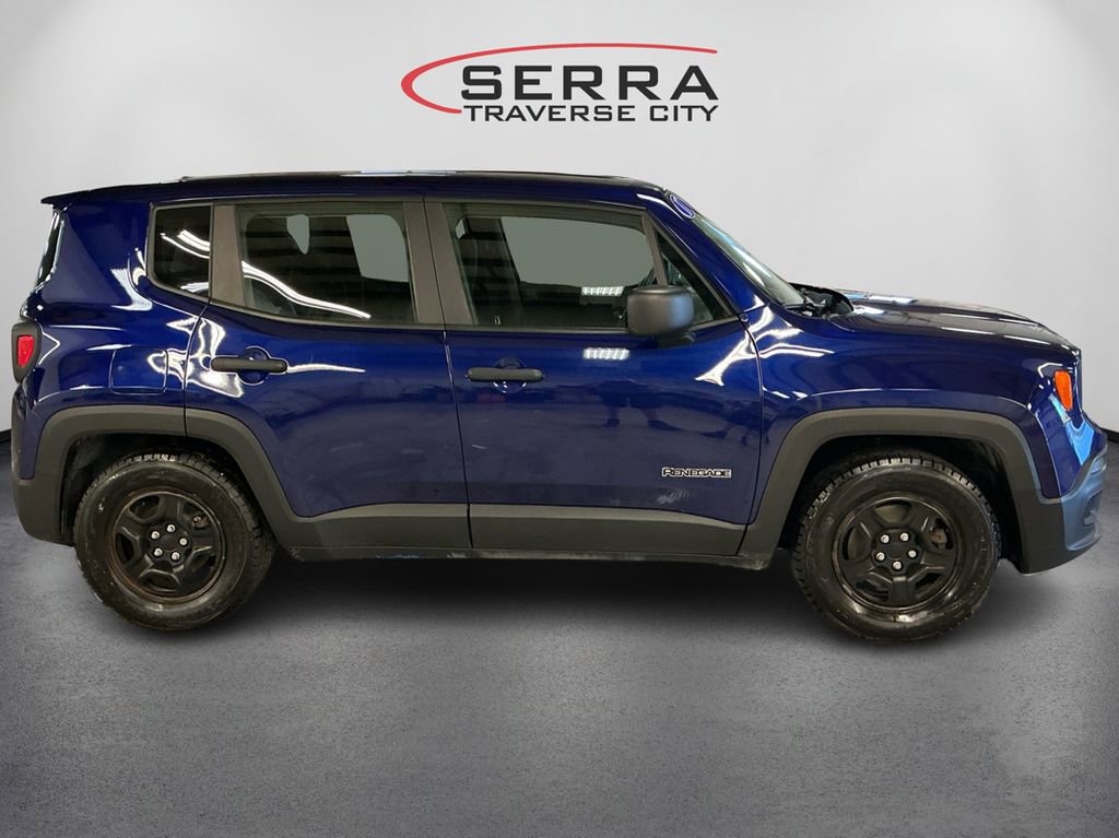 2017 Jeep Renegade Sport photo 4
