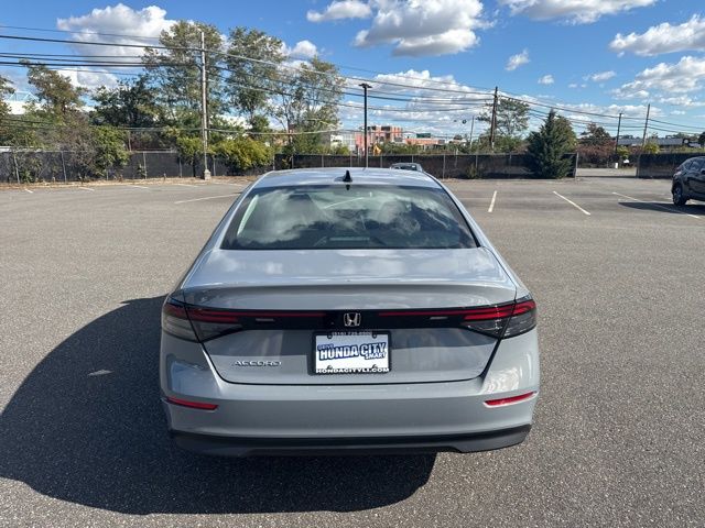 2025 Honda Accord SE photo 3