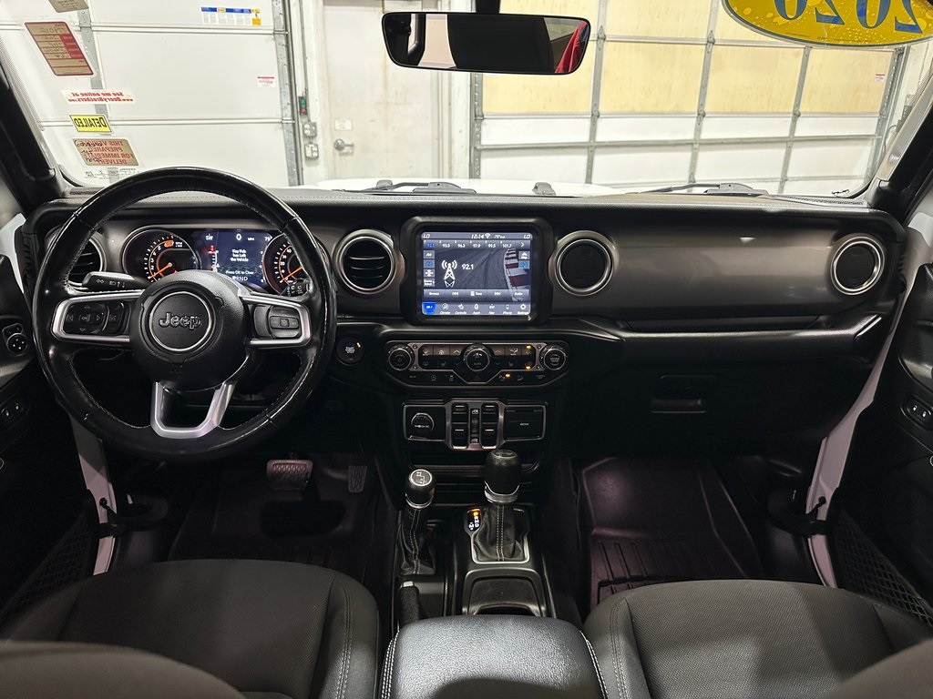 2020 Jeep Wrangler Unlimited Sahara photo 19