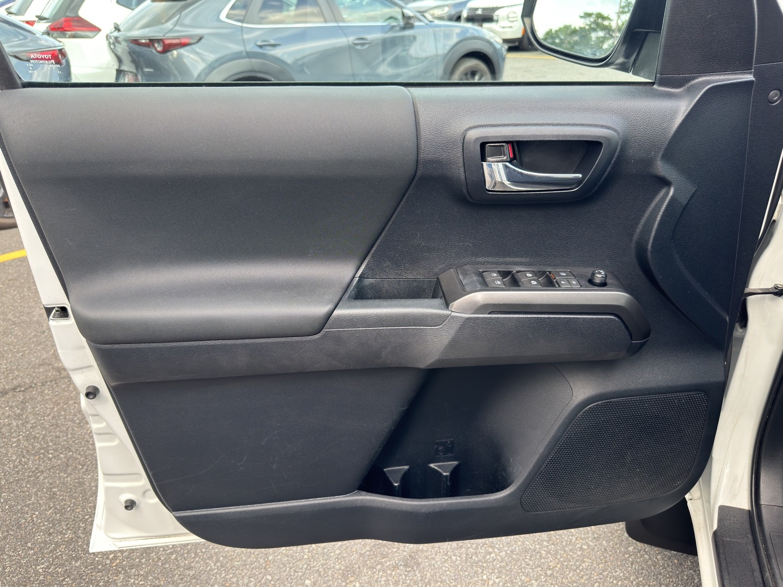 2020 Toyota Tacoma TRD SR5 photo 40
