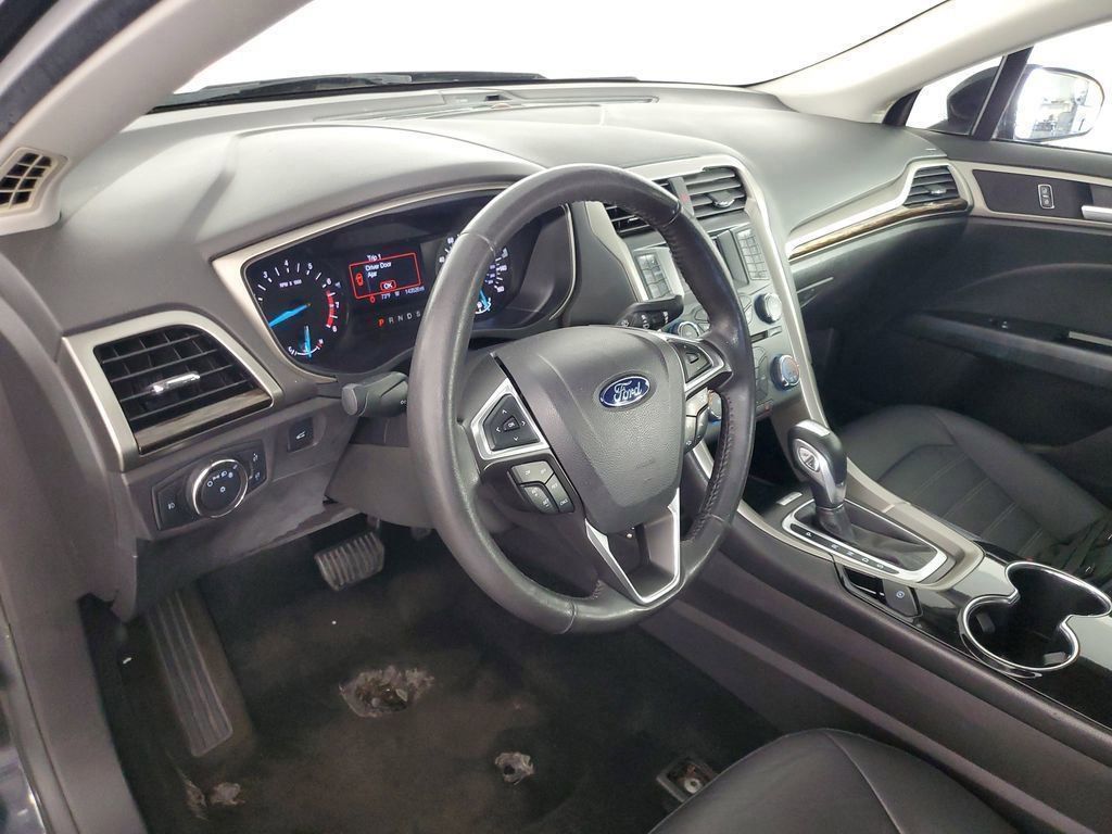2014 Ford Fusion SE photo 9