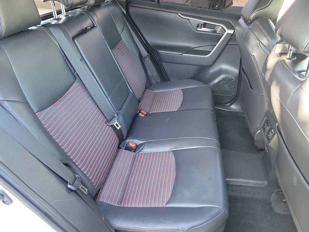 2023 Toyota RAV4 Prime XSE photo 18