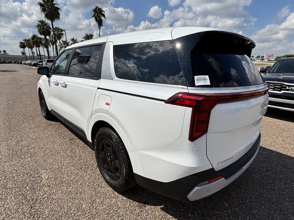 2026 Kia Carnival LX photo 3