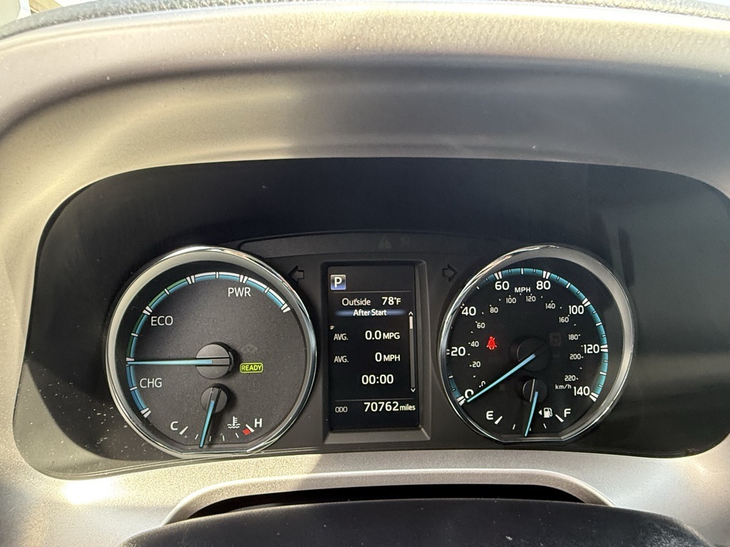 2017 Toyota RAV4 Hybrid XLE photo 17