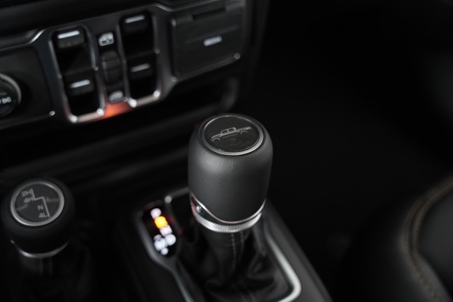 2025 Jeep Gladiator Sport photo 13