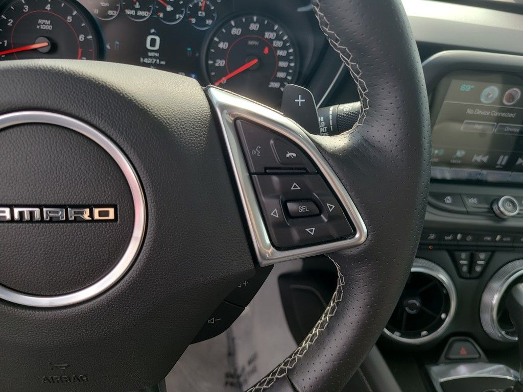 2016 Chevrolet Camaro 2SS photo 23