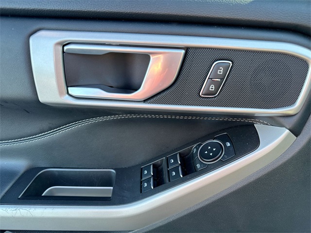 2024 Ford Explorer XLT photo 4