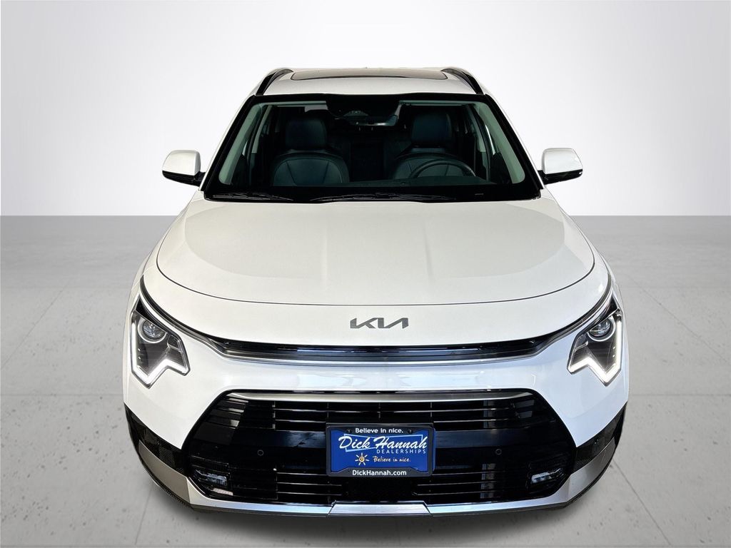 2025 Kia Niro SX Touring photo 3