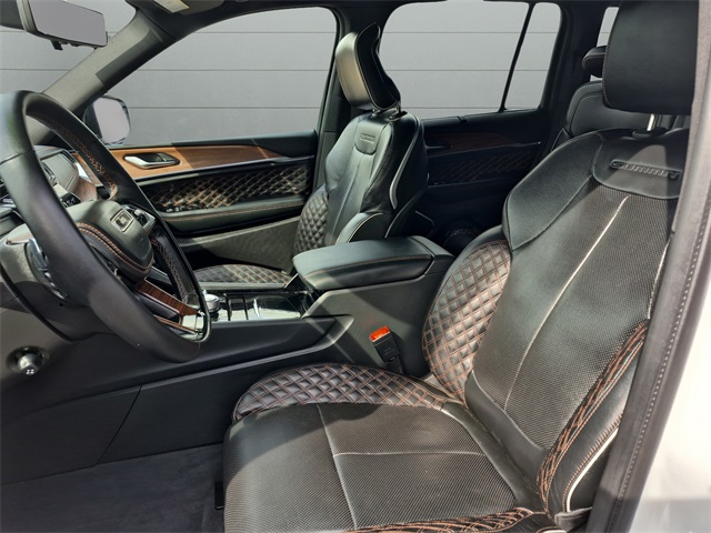 2023 Jeep Grand Cherokee Summit photo 7
