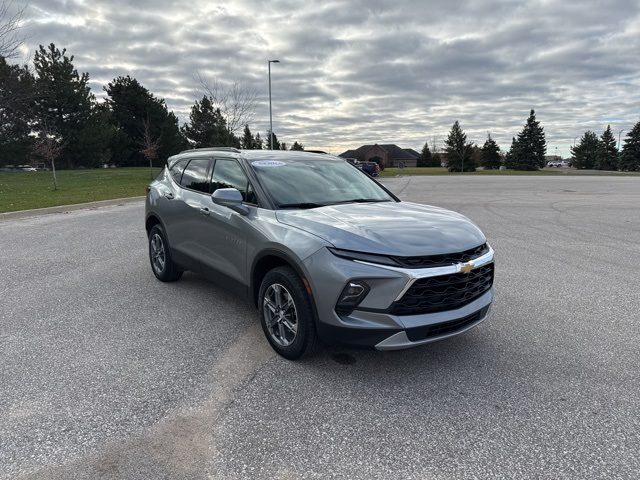 2024 Chevrolet Blazer 2LT photo 3