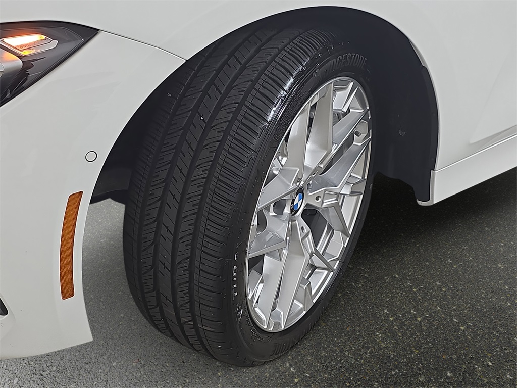 2025 Bmw 330i xDrive Sedan photo 30