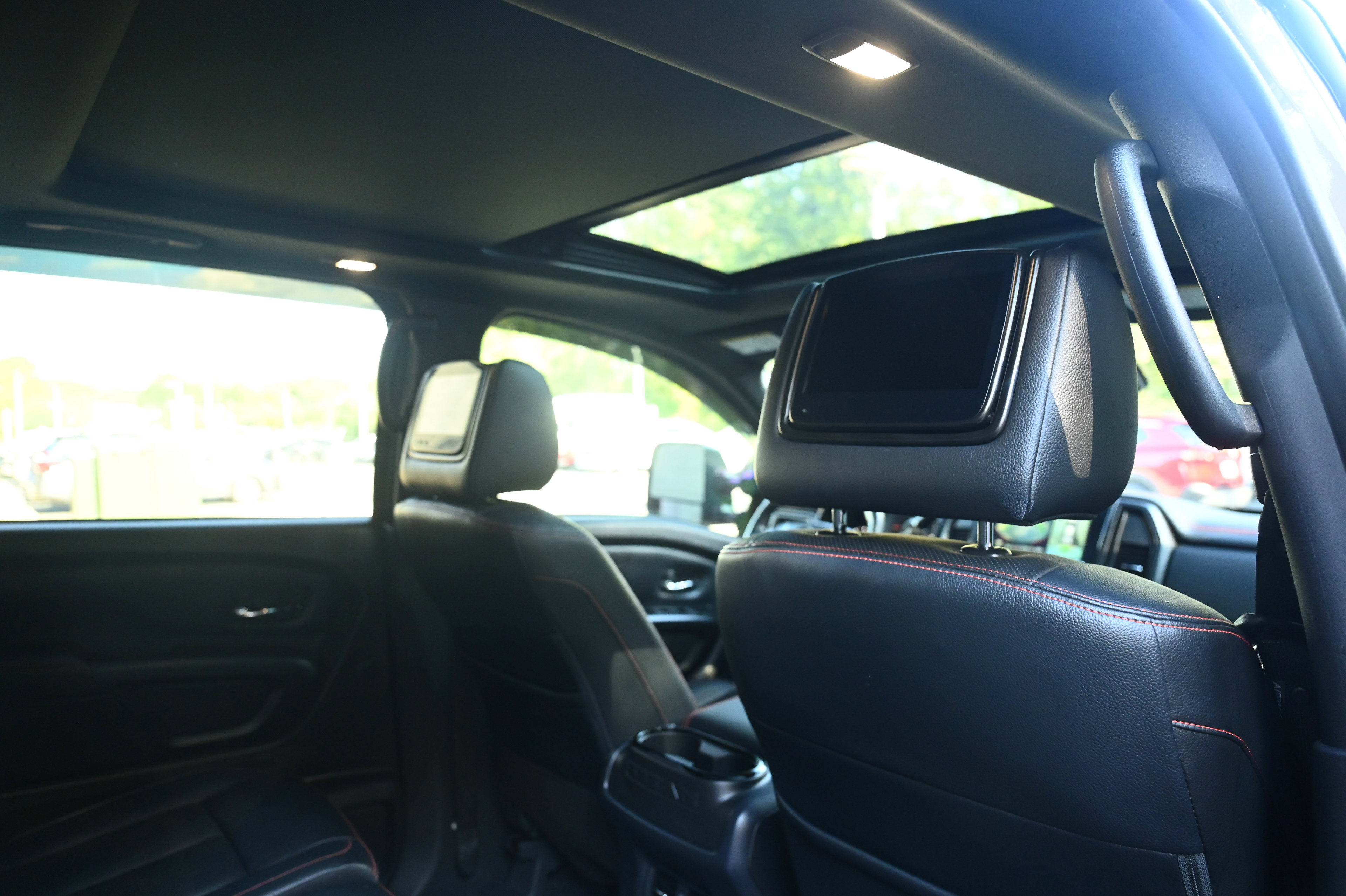 2024 Nissan Titan PRO-4X photo 25