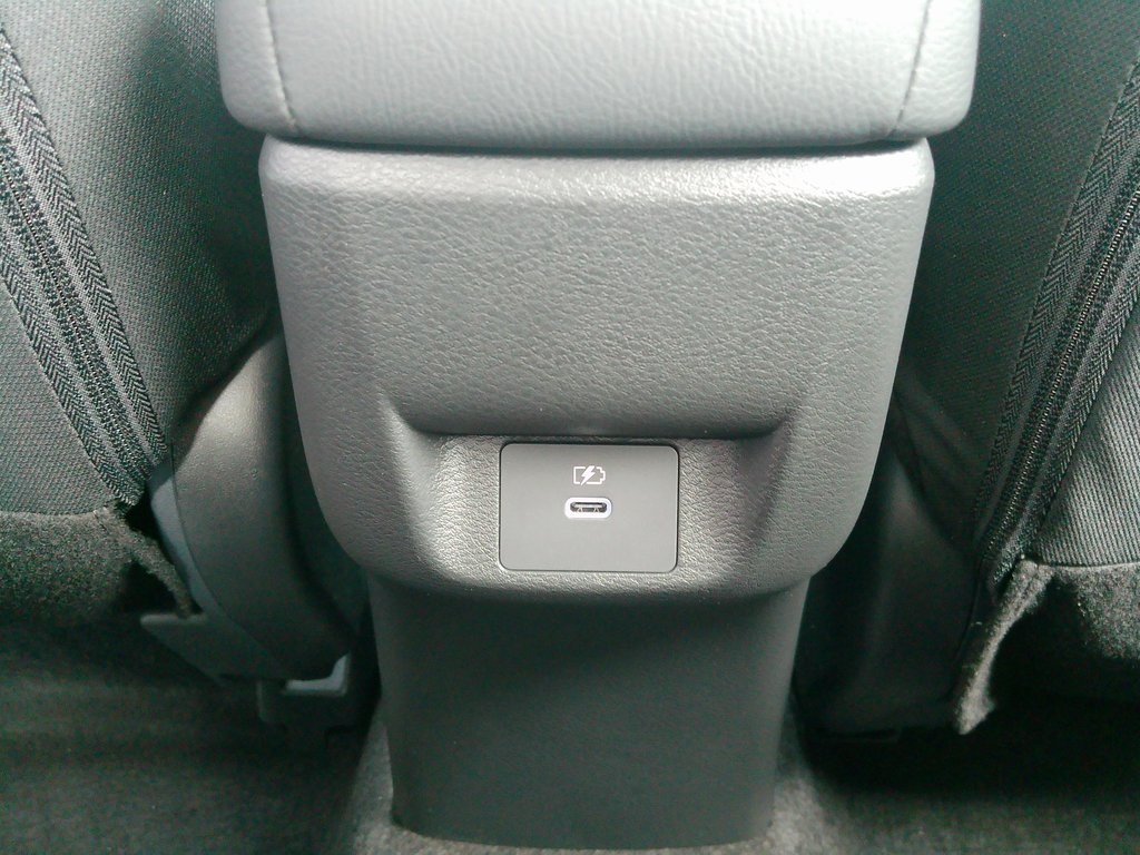 2025 Nissan Versa SR photo 27