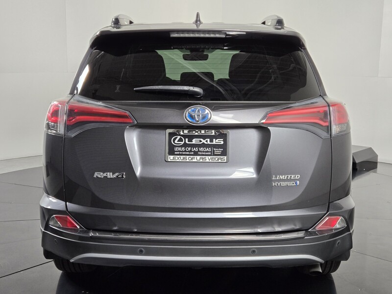 2017 Toyota RAV4 Hybrid Limited photo 4