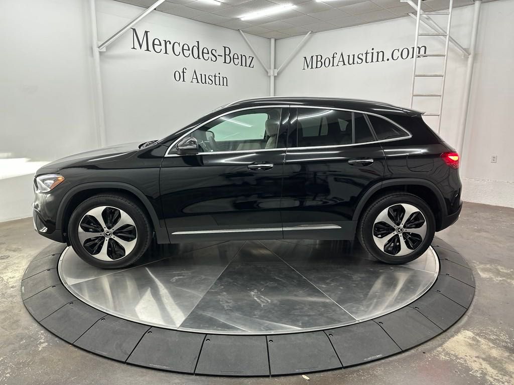 2025 Mercedes Benz GLA 250 photo 11