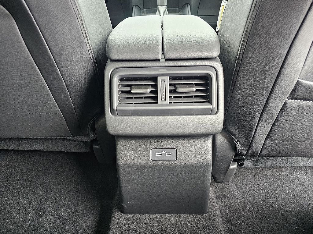 2025 Mazda CX-50 Premium Plus photo 11