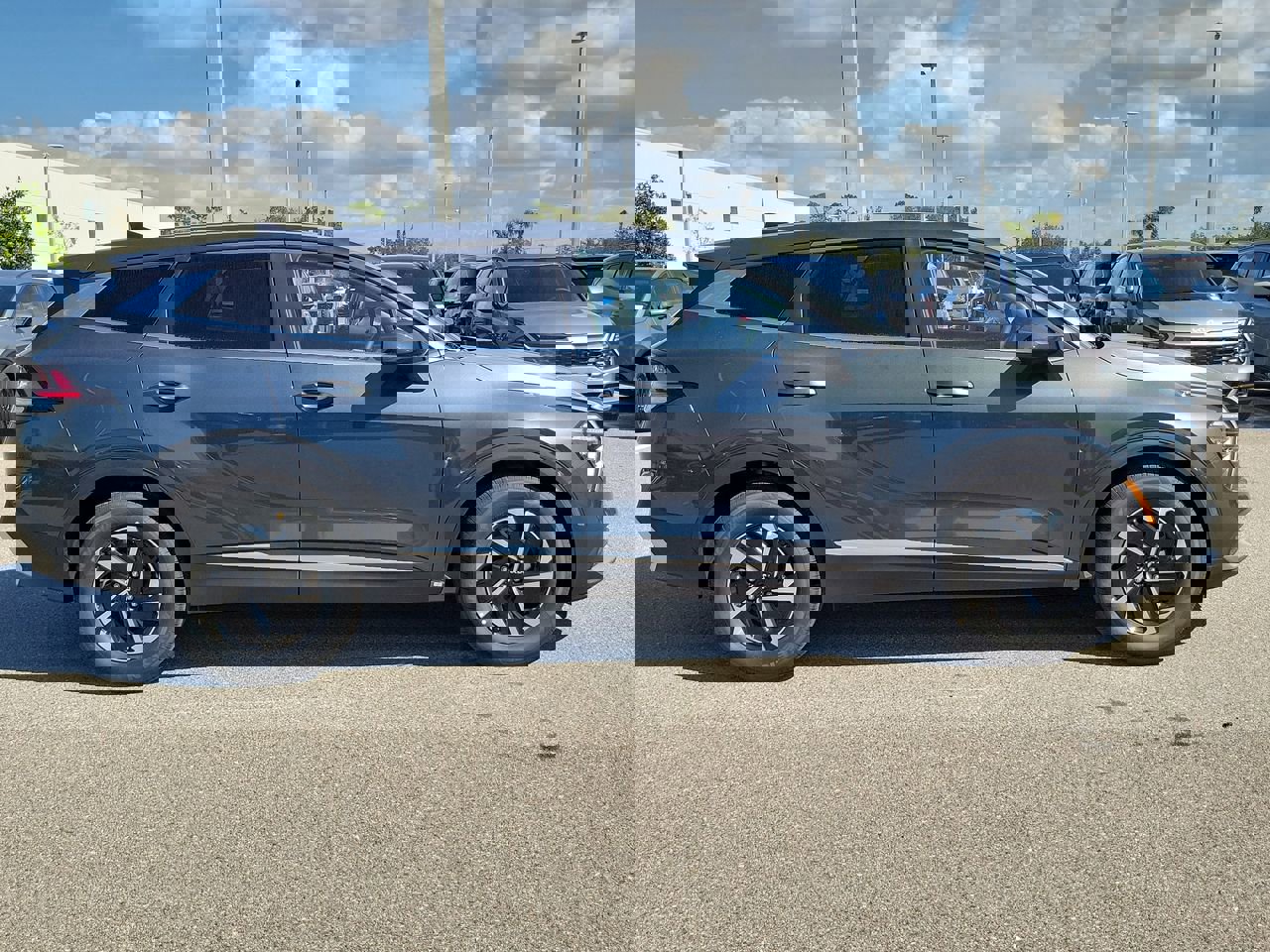 2025 Kia Sportage Hybrid LX photo 4