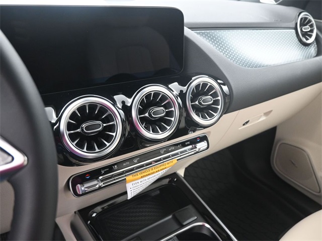 2025 Mercedes Benz GLA 250 photo 3