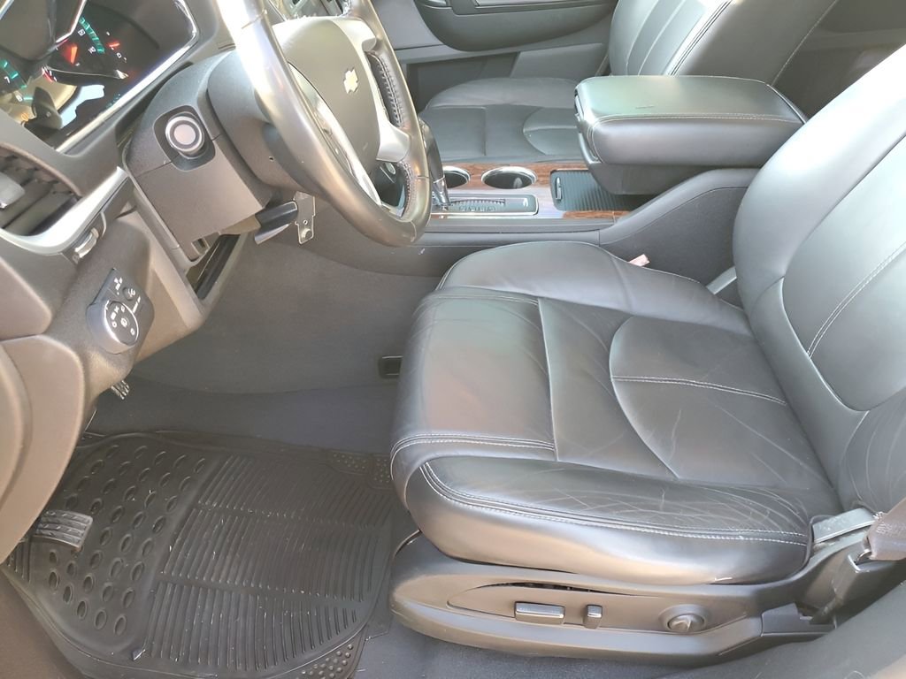 2013 Chevrolet Traverse 2LT photo 28