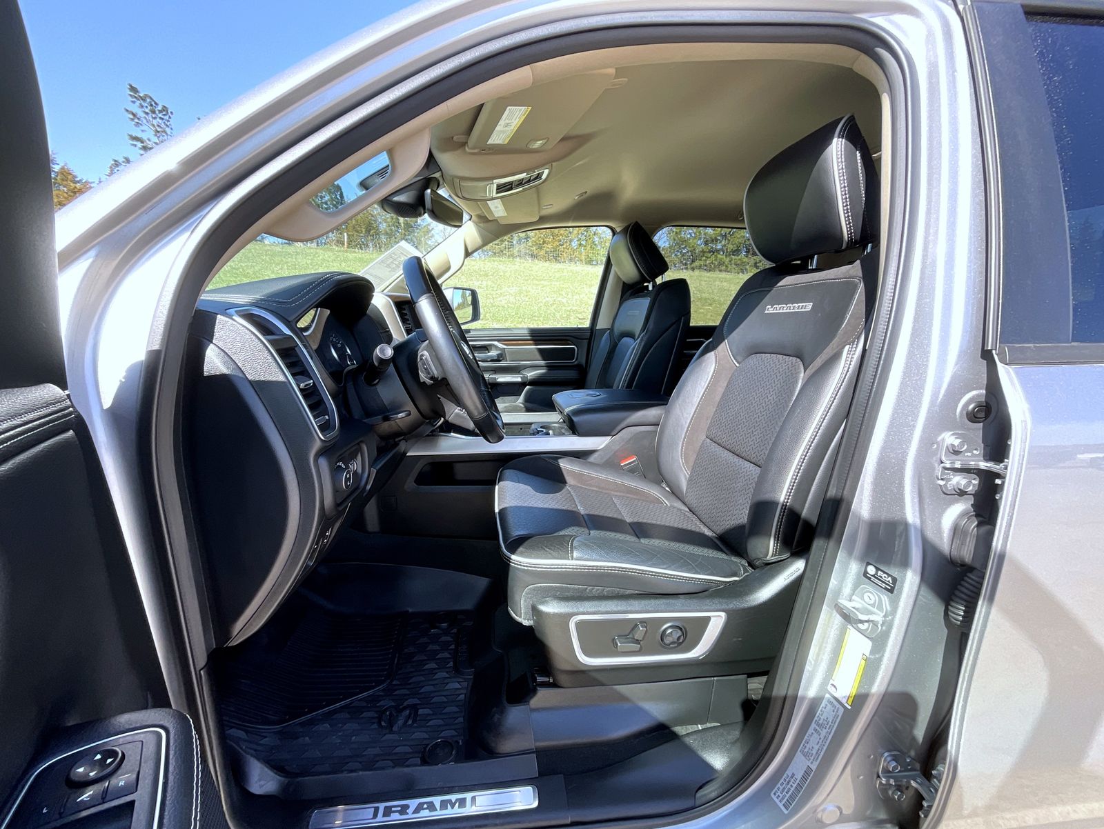 2021 Ram 1500 Laramie photo 10