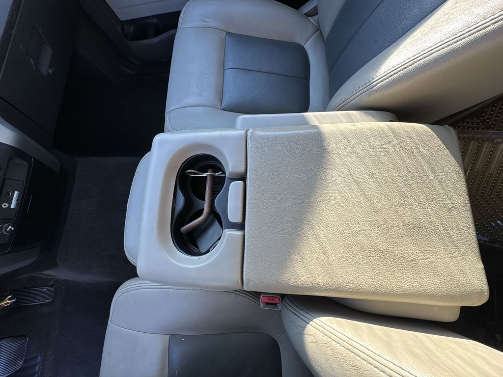 2009 Ford F-150 XLT photo 17