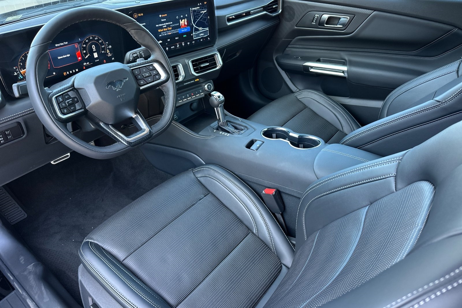 2025 Ford Mustang GT Premium Convertible photo 9