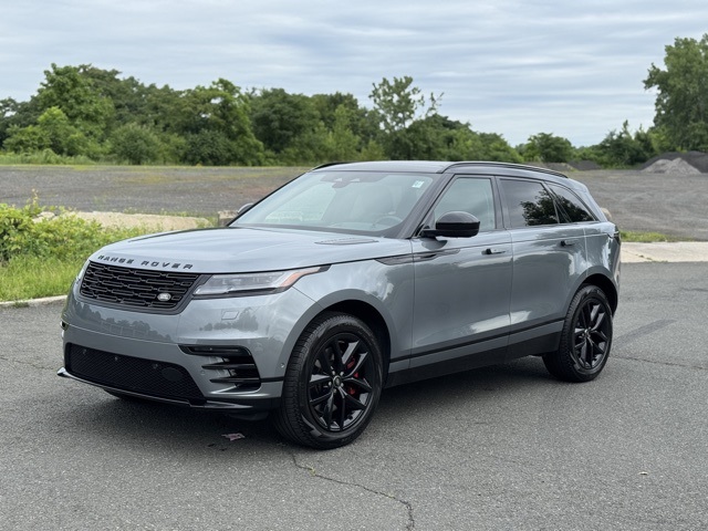 2025 Land Rover Range Rover Velar Dynamic SE's photo