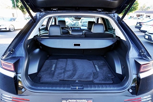 Used 2025 Black Hyundai SEL image 13