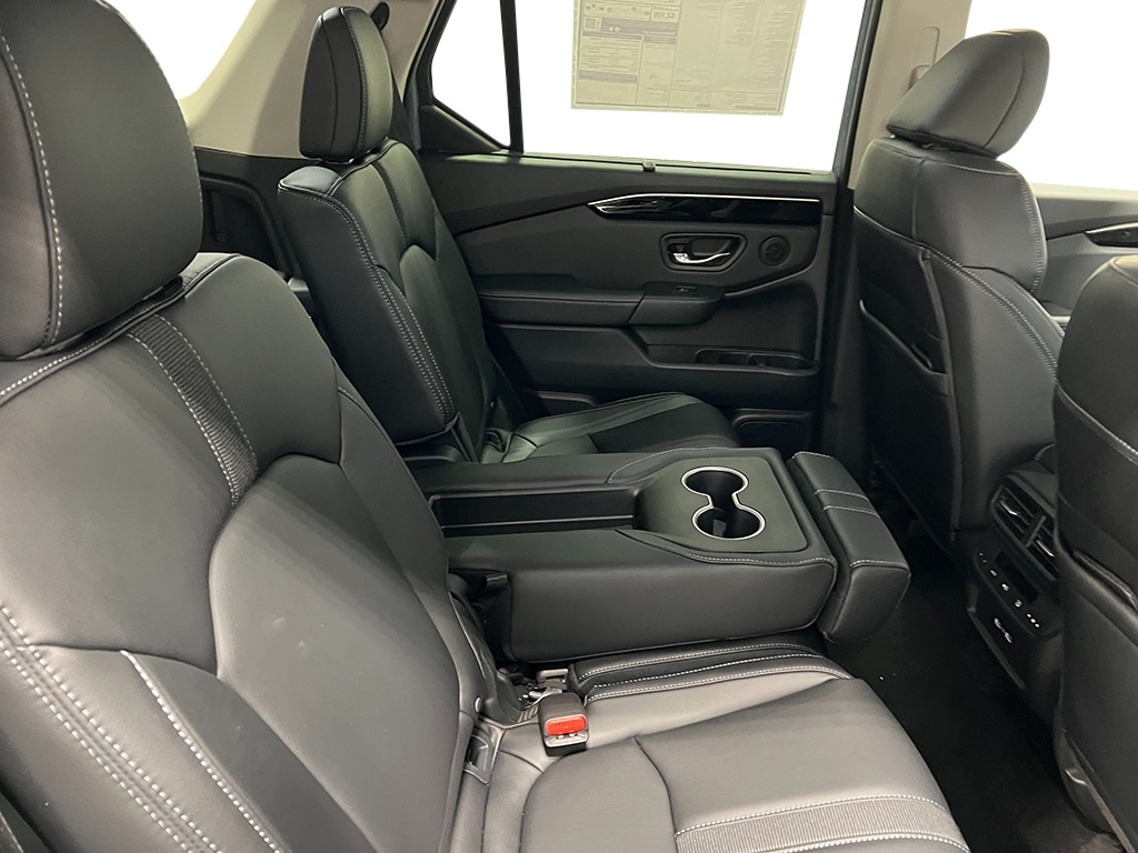 2025 Honda Pilot Touring photo 36