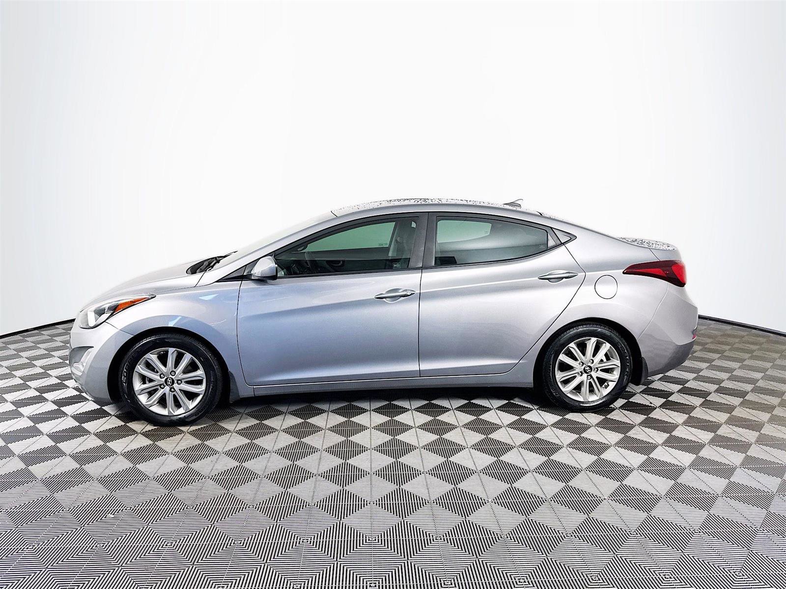 2015 Hyundai Elantra SE photo 4
