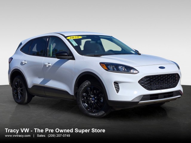 2020 Ford Escape SE's photo