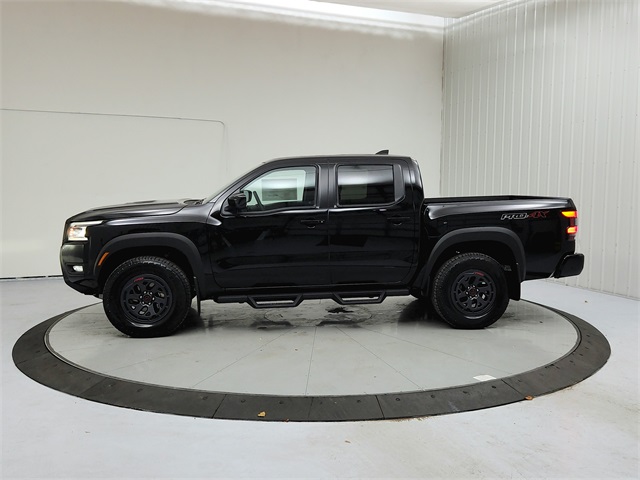 2025 Nissan Frontier PRO-4X photo 4