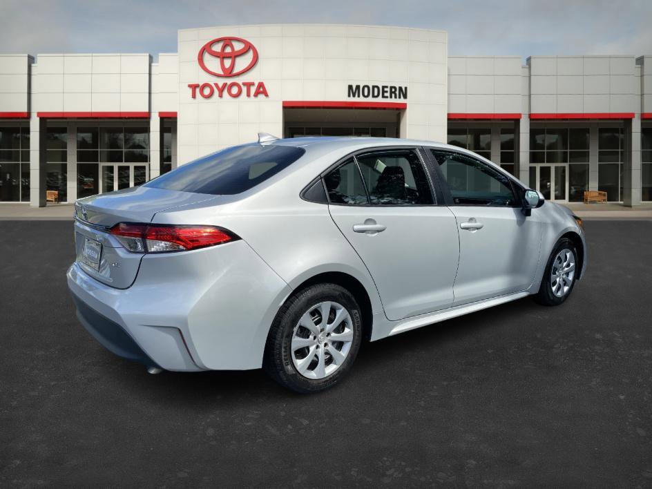 2023 Toyota Corolla LE photo 5