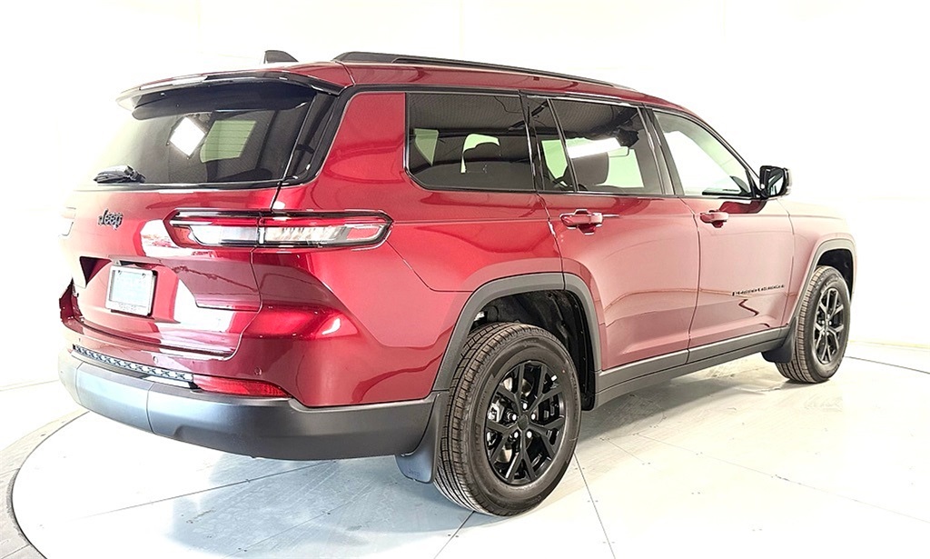 2025 Jeep Grand Cherokee Altitude X photo 4