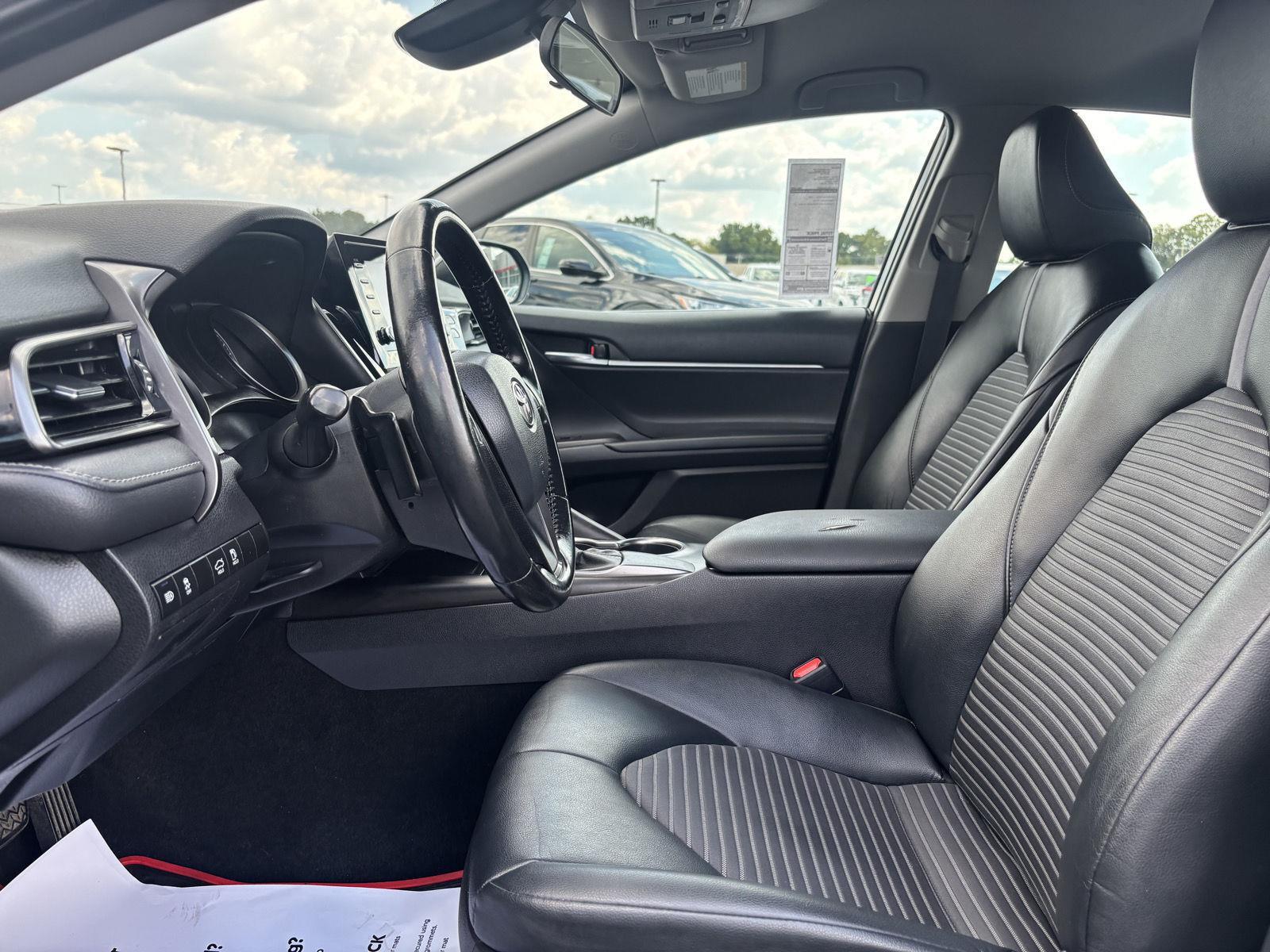 2021 Toyota Camry SE photo 14