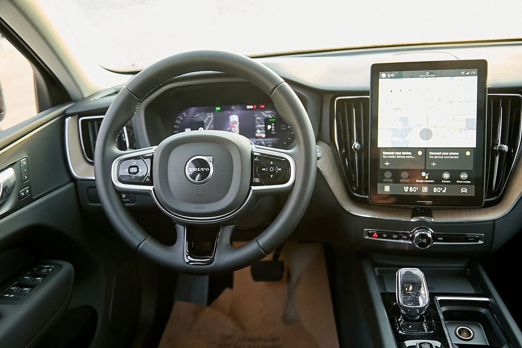 2026 VOLVO XC60 - Image 23