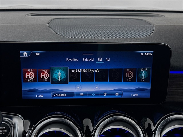 2025 Mercedes Benz GLB 250 photo 14