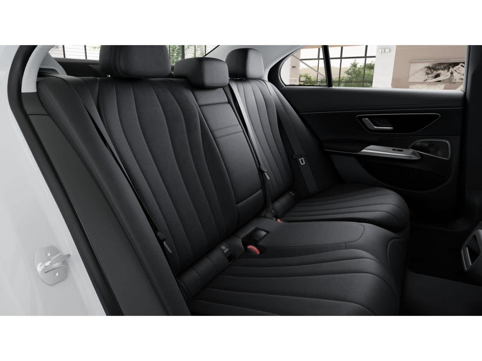 2025 Mercedes Benz E 350 4MATIC Sedan photo 4