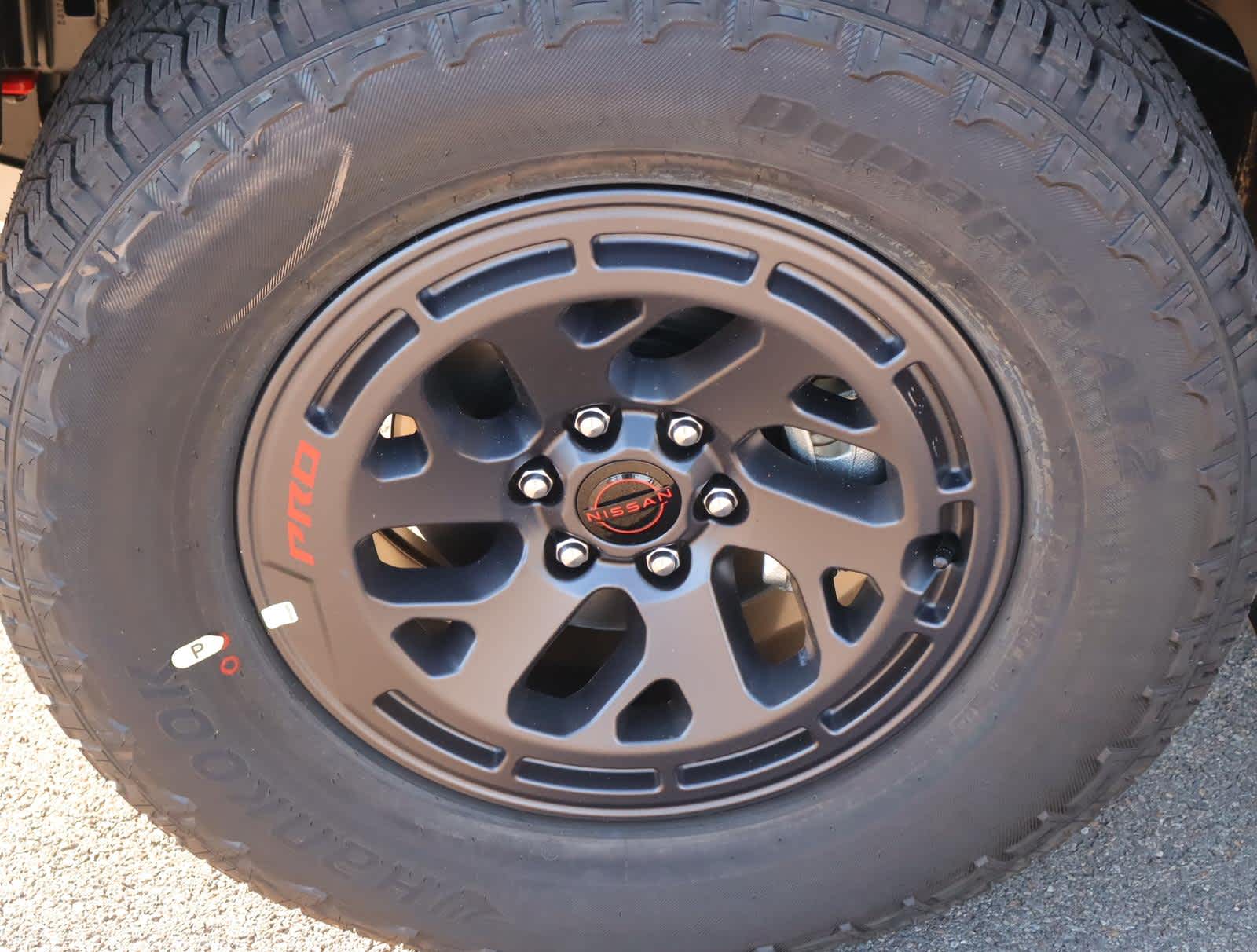 2025 Nissan Frontier PRO-4X photo 11