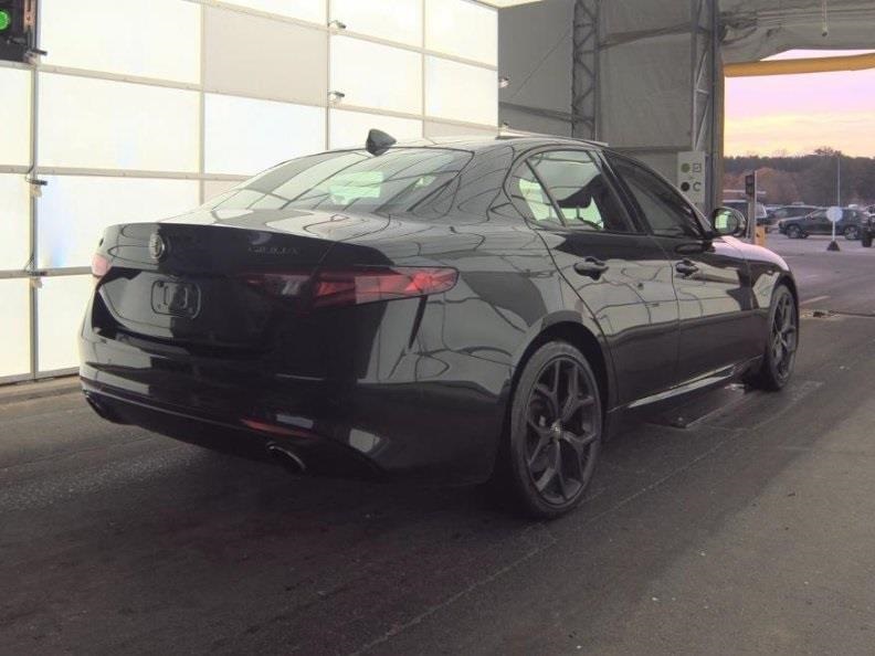 2021 ALFA ROMEO GIULIA (952) - Image 1
