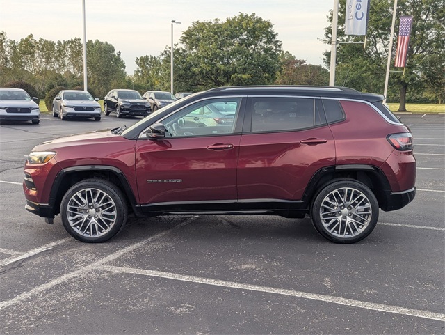 2022 Jeep Compass Limited photo 10