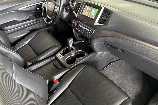 2019 Honda Ridgeline RTL photo 17