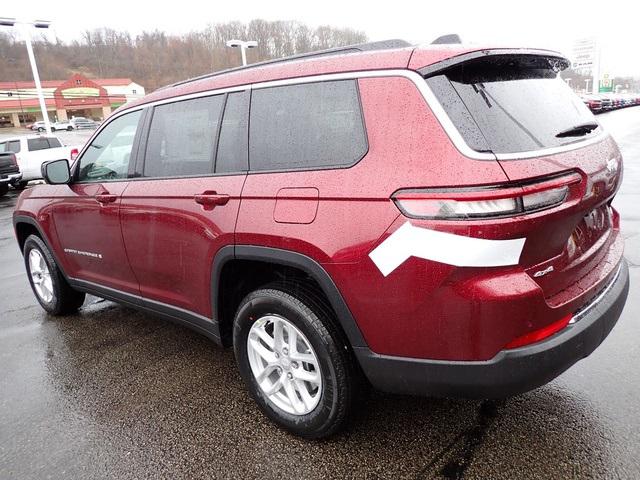 2025 Jeep Grand Cherokee Laredo photo 3