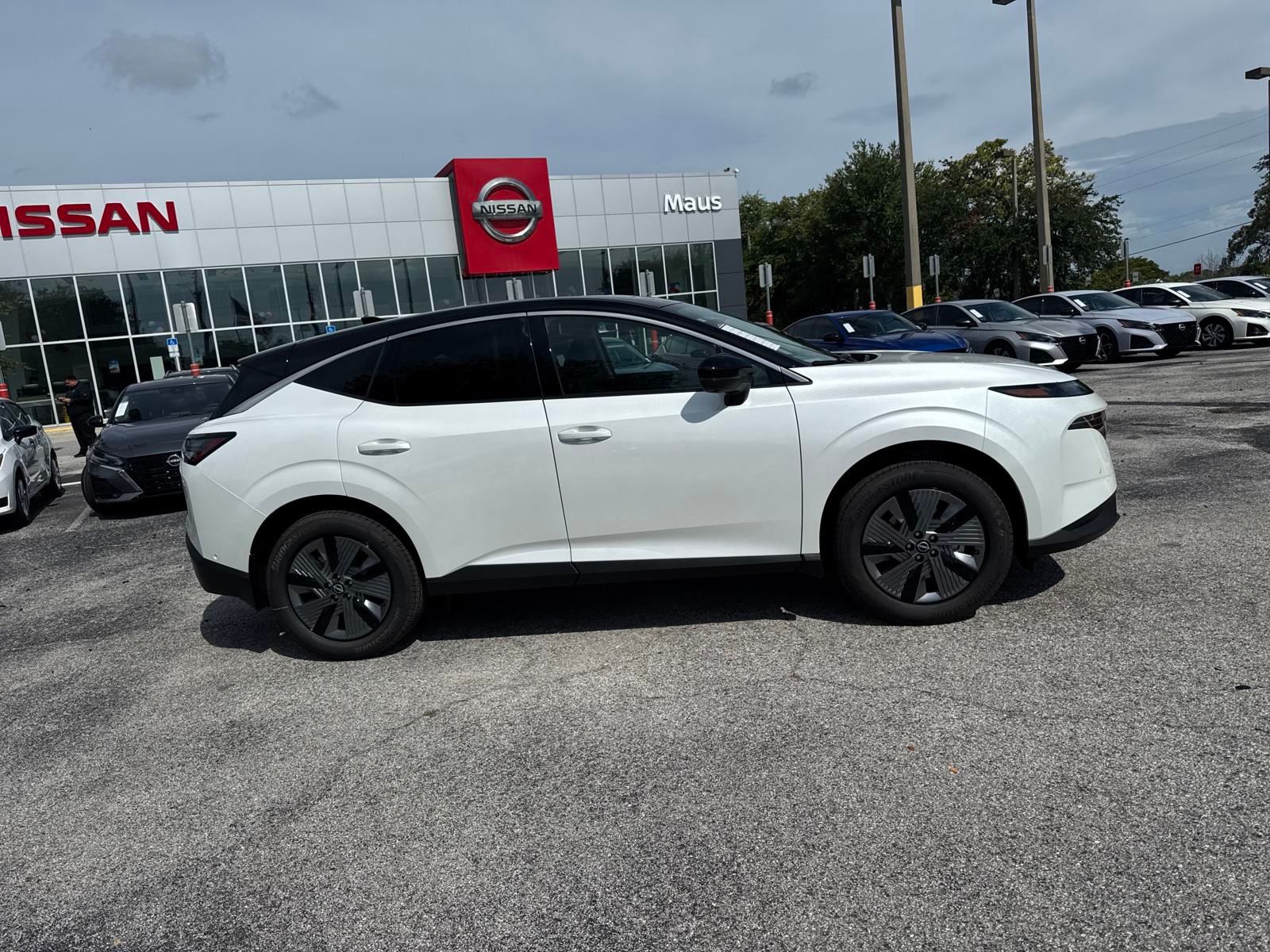 2025 Nissan Murano SL photo 3