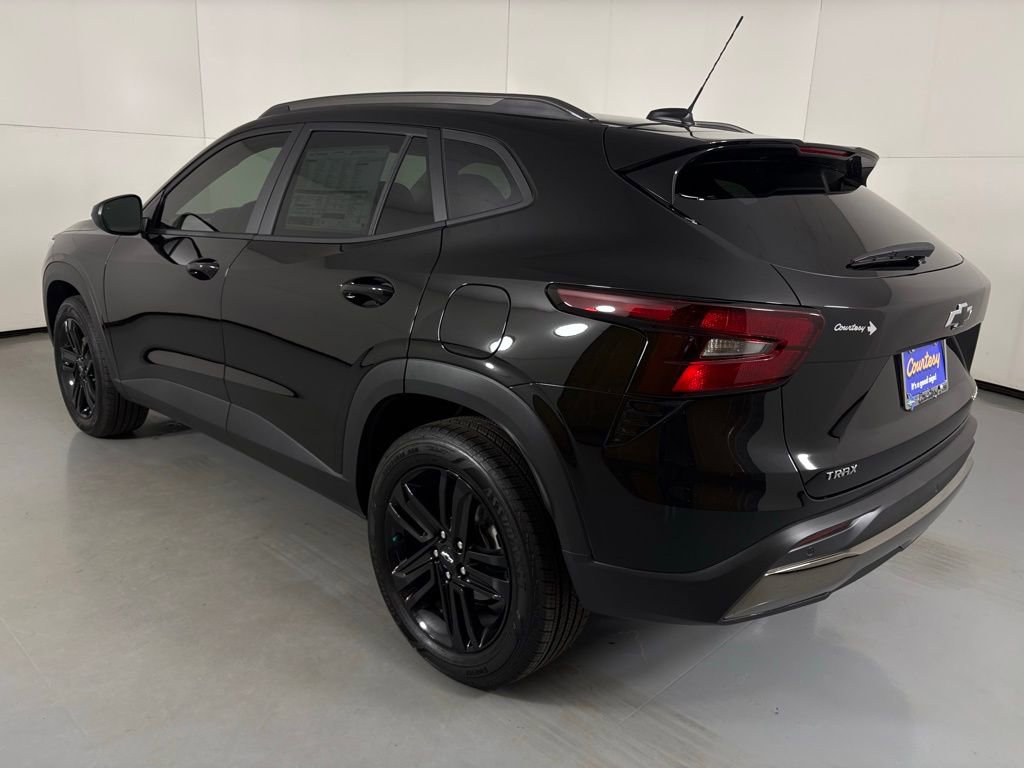 2026 Chevrolet Trax ACTIV photo 2