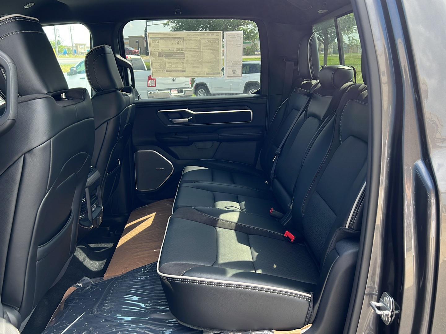 2025 Ram 1500 Laramie photo 19