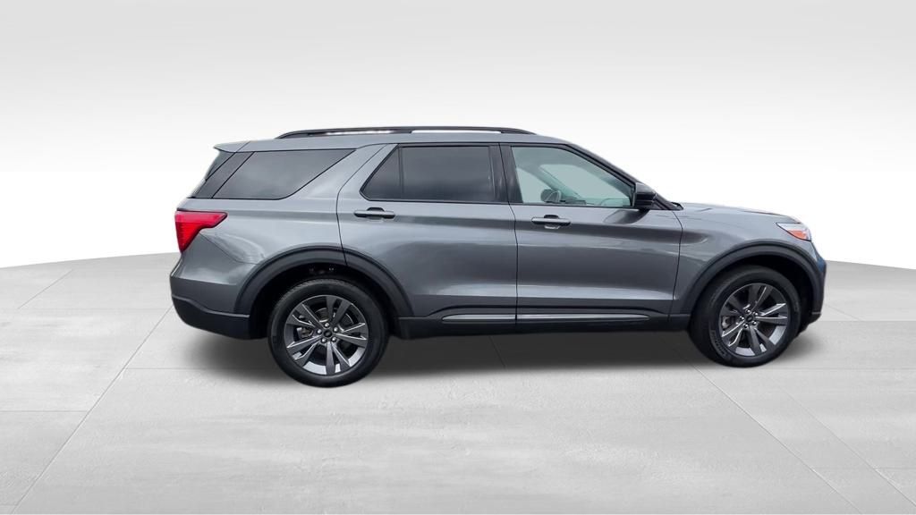 2022 Ford Explorer XLT photo 4